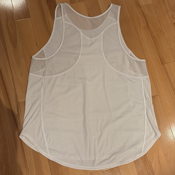 EUC Women's Lululemon White Sculpt II Sleeveless Tank Top - size 8 - Picture 11 of 16